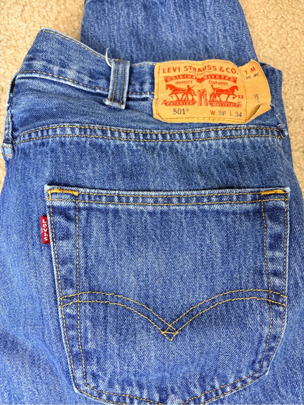Levi's Men's Blue Straight-Leg Jeans with Signature Red Tab